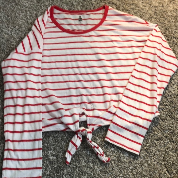 ✨white and red striped long sleeve crop top✨ - Picture 1 of 1